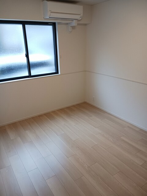 広島市安佐北区可部３丁目のアパートの寝室|寝室にもエアコンあり！