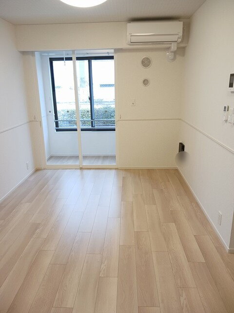 広島市安佐北区可部３丁目のアパートの居間・リビング|エアコン付き