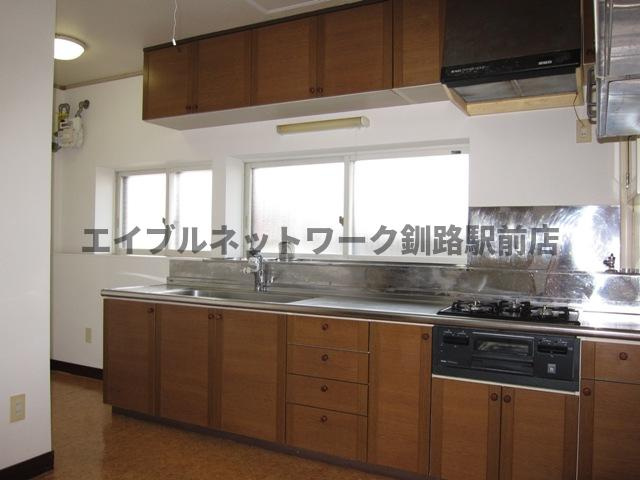 桜ヶ岡6-21-7貸家のキッチン