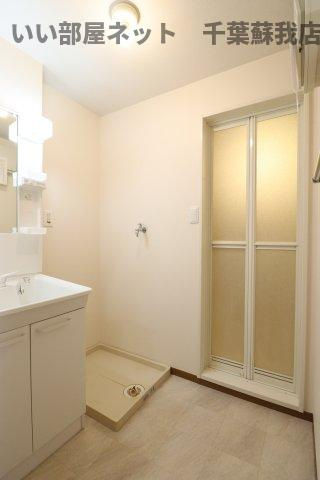 ロイヤルハウス　Ａの洗面所|コンパクトで使いやすい洗面所