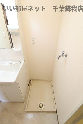 ロイヤルハウス　Ａの洗面所|洗濯機置場