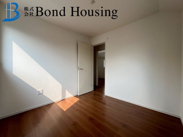 嬉しいリビング階段・設備充実　山手台2丁目　全2棟　2号棟の子供部屋