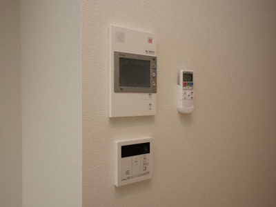 【セキュリティ】 | セレニテ夕陽丘エクラ | モニター付きインターホンです