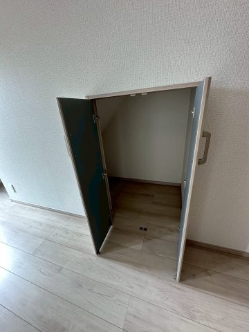 【収納】 | 下野市祇園２丁目戸建て | 階段下の収納です。