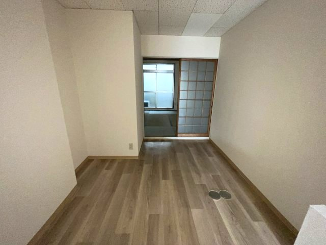ローヤルハイツ石原の洋室