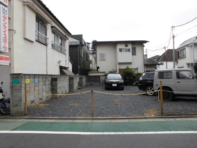 西澤駐車場