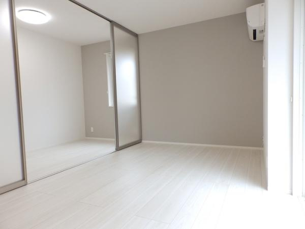 カーサ　アリーナの洋室