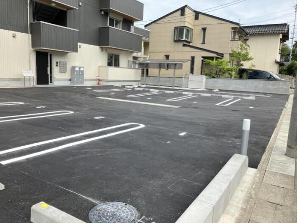 カーサ　アリーナの駐車場