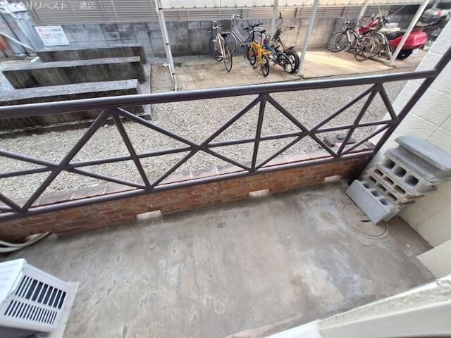 グリーンマンションのバルコニー