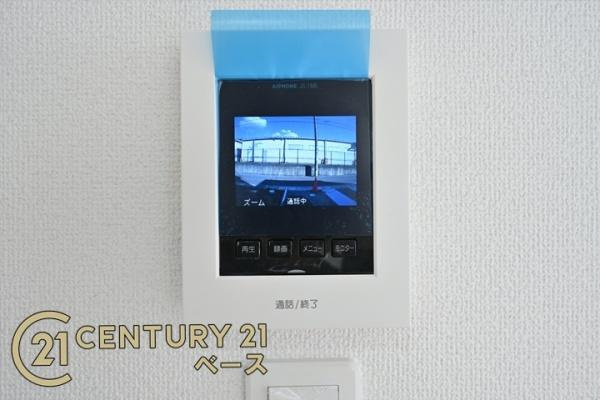 天理市永原町の新築一戸建の内装|■現地撮影写真■ＴＶモニター付きインターホンで防犯対策もバッチリ！来客も一目でわかり安心です！