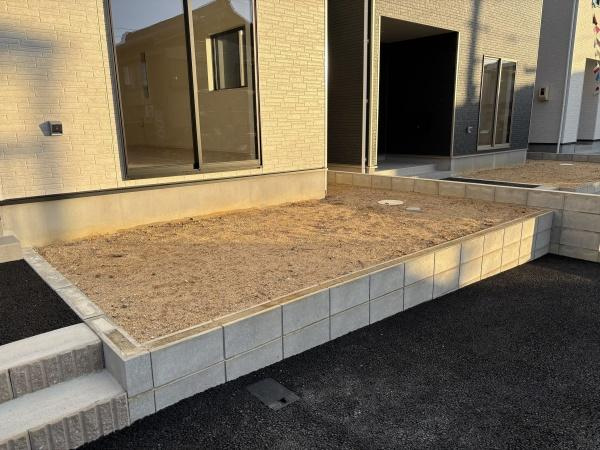 豊田市堤町第3　全4棟・2号棟の庭|ウッドデッキやBBQ。想像が膨らむお庭