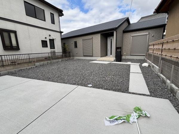 西尾吉良町吉田第1期　全1棟・1号棟の庭|ウッドデッキやBBQ。想像が膨らむお庭