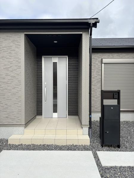 西尾吉良町吉田第1期　全1棟・1号棟の玄関|訪れる人を心地よく迎え入れます。