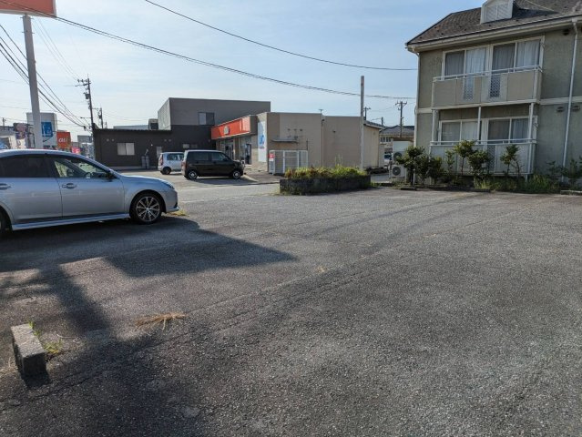 フレンドシップ中川原Ⅰの駐車場|駐車場完備です
