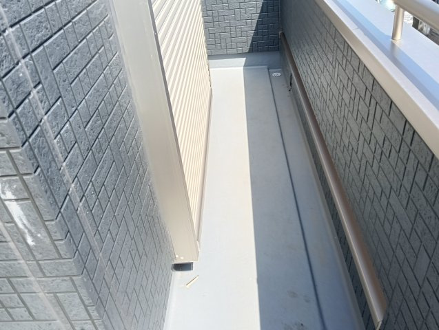 【バルコニー】 | 神大寺4丁目新築戸建て | 外からの目が気にならないバルコニーで洗濯物が干せます