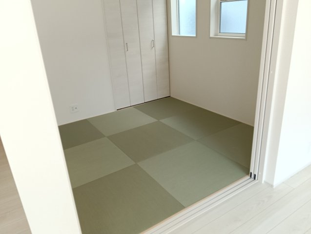 【和室】 | 神大寺4丁目新築戸建て | 和室があれば、来客や子供用のスペースとして活躍します