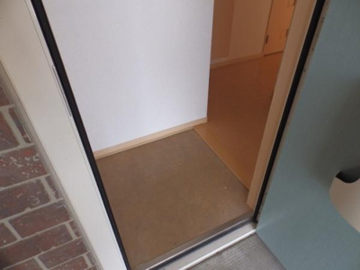 【玄関】 | リビングタウン宮ノ下Ａ