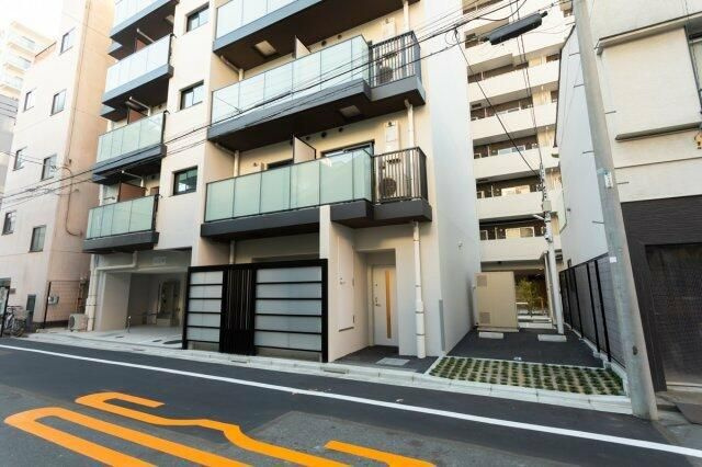 プラウドフラット森下Ⅳの駐車場