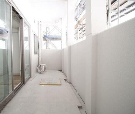 ル・マージュ新町のバルコニー