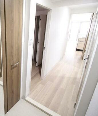 ル・マージュ新町の玄関