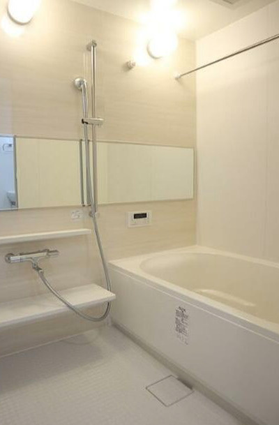 ル・マージュ新町の浴室