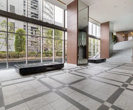 パークタワー梅田のロビー