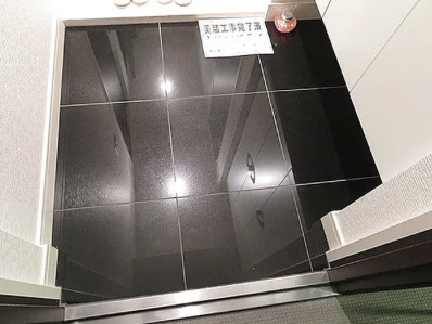 アプリーレ堺筋本町の玄関