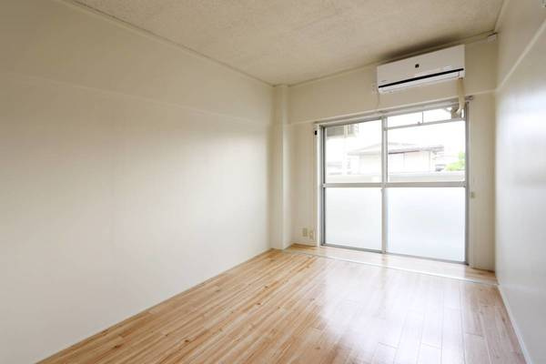 ビレッジハウス高屋1号棟の居間・リビング|ビレッジハウスの同一物件・同一タイプの間取りの写真です