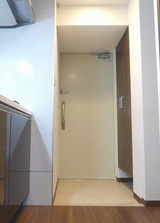 メインステージ心斎橋EASTの玄関