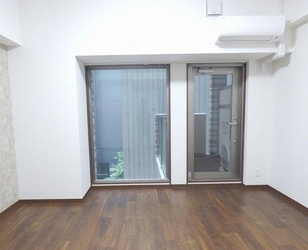 メインステージ心斎橋EASTの寝室