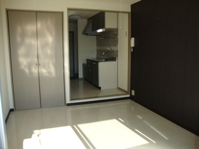 ランドマークＫの内装|洋室（アクセントウォール）