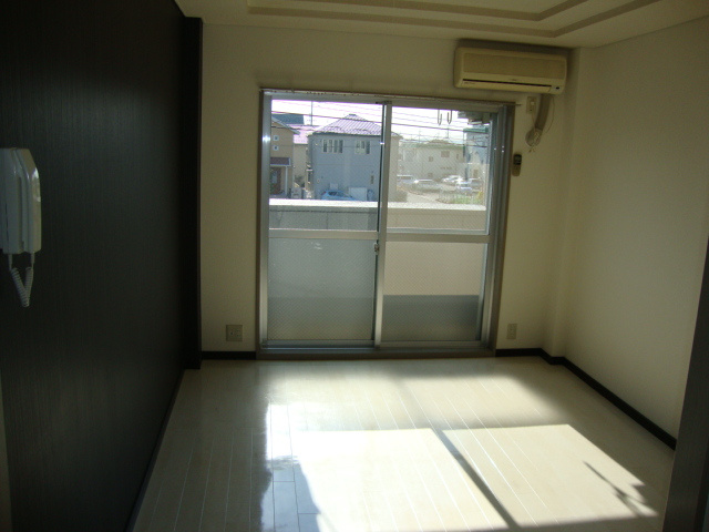 ランドマークＫの居間・リビング|洋室（アクセントウォール）