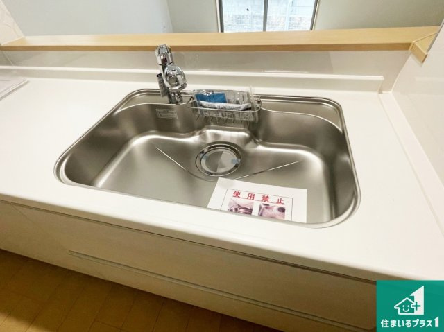 伊丹市松ケ丘　新築一戸建ての設備|蛇口の先端に浄水器を内蔵しています！原水と浄水、お湯と冷水、シャワーの切替えがワンタッチなので用途によって使い分けられます。