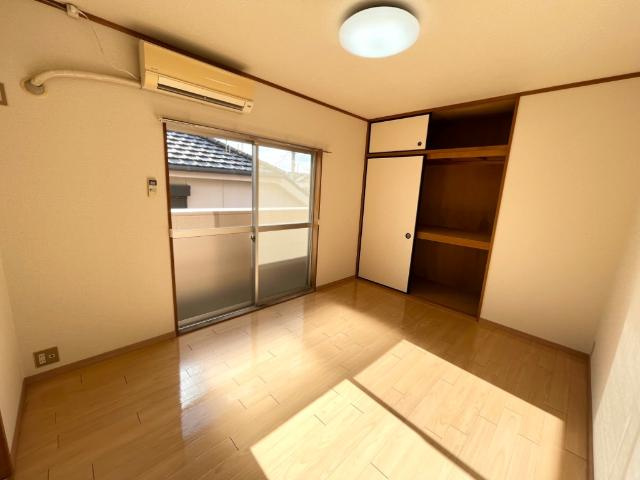 ラフィーネ石尾台の内装|洋室