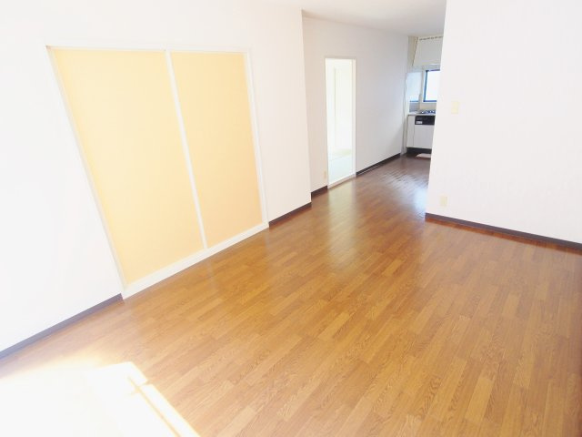 エクセル向井A棟の居間・リビング