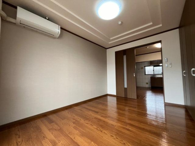 【洋室】 | エクセレンスハイム王今 | 洋室1