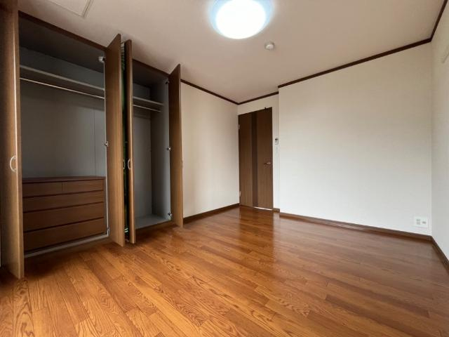 エクセレンスハイム王今の内装|洋室2