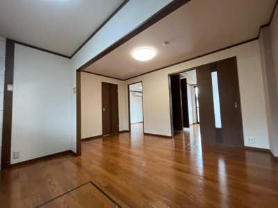 【居間・リビング】 | エクセレンスハイム王今 | リビング