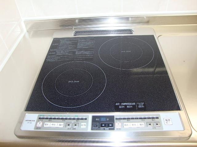 マンダリンヴィルⅢのキッチン|ＩＨクッキングヒーター