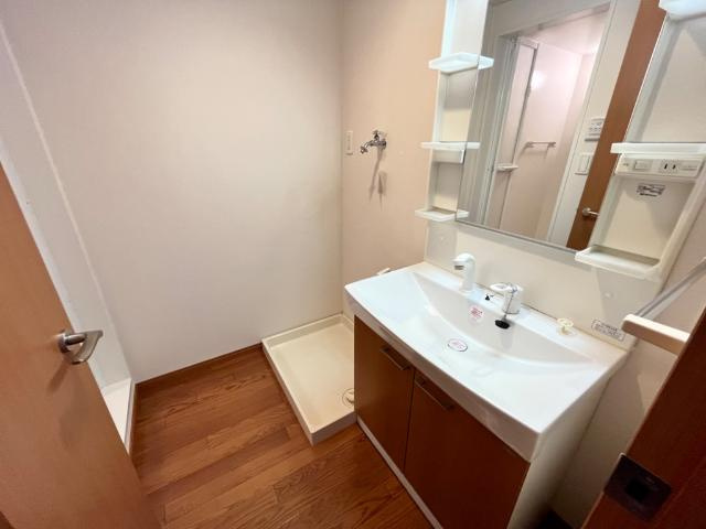 ウィステリア・リッシュの洗面所|洗面