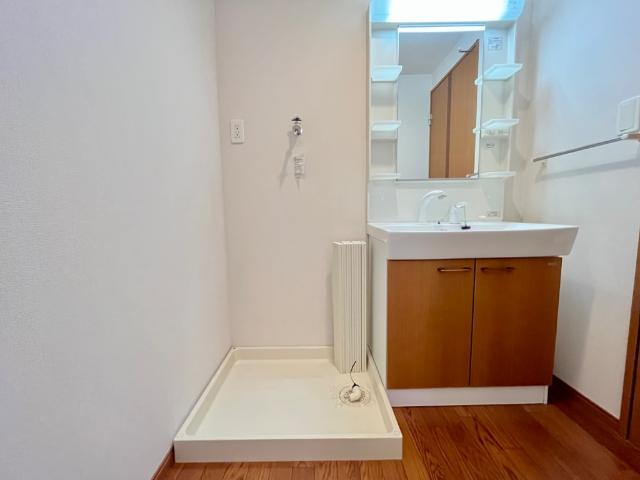 ウィステリア・リッシュの洗面所|洗面