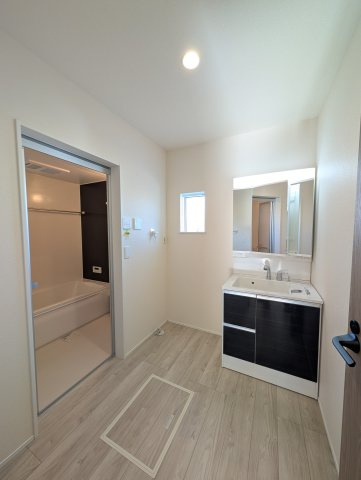 【独立洗面台】 | リナージュ高崎市並榎町24-1期ー①