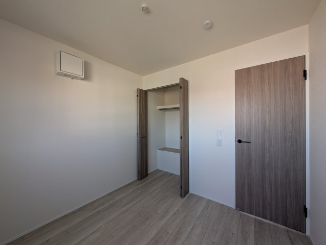 【洋室】 | リナージュ高崎市並榎町24-1期ー①