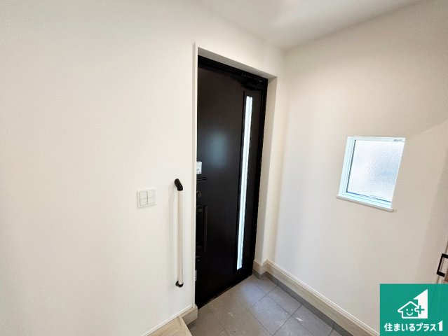 川西市霞ケ丘　第1期　新築一戸建ての外観|周辺は落ち着いた街並みの住宅地！子育てがしやすい住環境です！まだ未完成ですが、現地でしかわからない事もございます。是非一度ご覧ください。