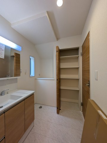 【収納】 | ブルーミングガーデン前橋市江田町ー① | タオルや水回りの小物もたっぷり収納出来ますね♪