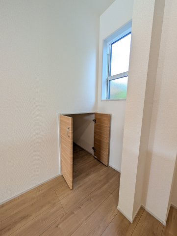 【収納】 | ブルーミングガーデン前橋市江田町ー① | キッチン横の階段下収納♪