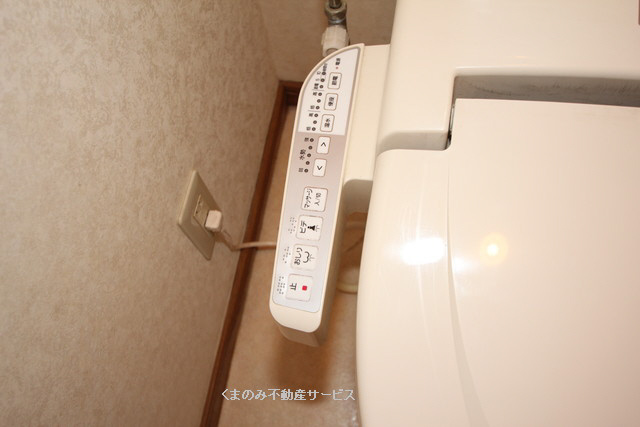 【トイレ】 | コーポK＆K | 温水洗浄暖房便座
コーポK&K　102号室　2019/7/12撮影