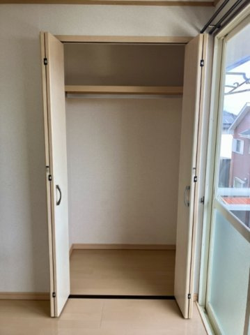 ファミールユタカ　Bの洋室