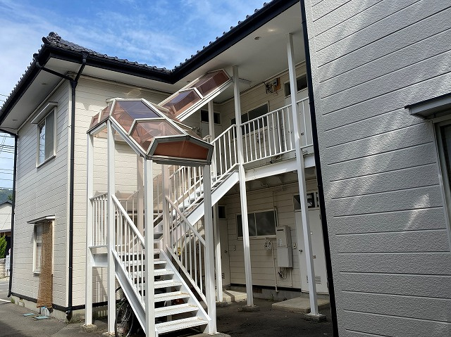 遠野市新町のアパート