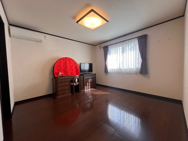 姫路市飾磨区矢倉町2丁目既存戸建の洋室